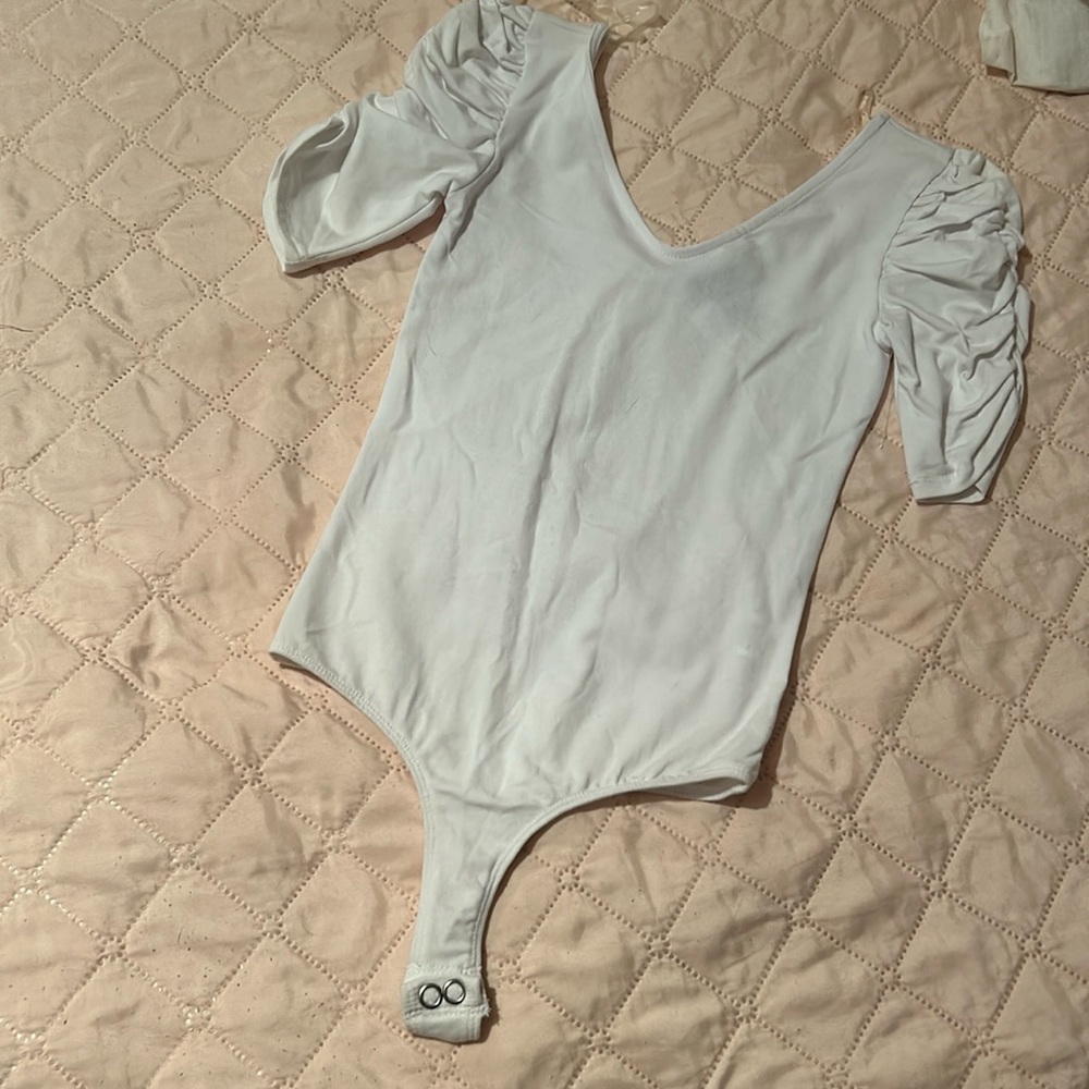 Vylette. Ruffle sleeves bodysuit XS NWOT